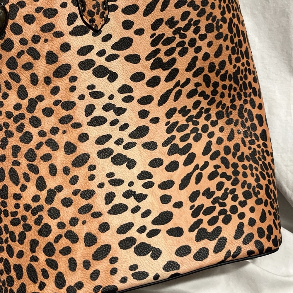 Betsey Johnson Leopard Print Scalloped XOTOTE Tote Bag 15x11 EUC - Picture 3 of 12